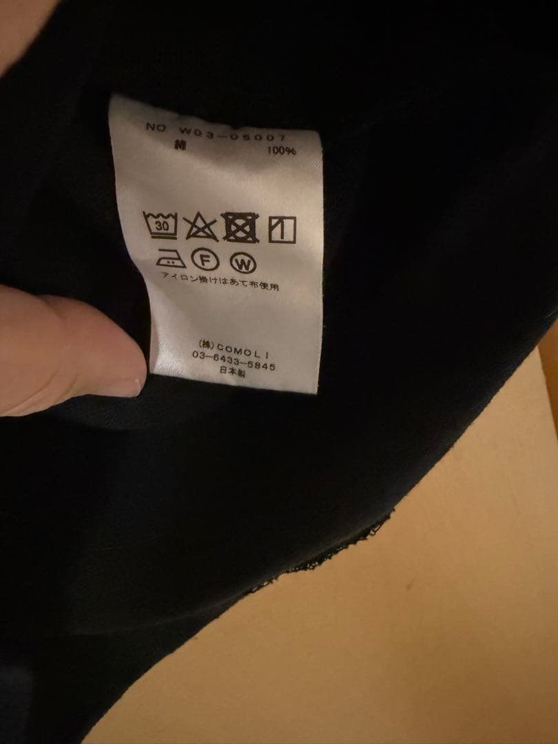 コモリ　COMOLI フットボールＴ　フェードブラック サイズ2