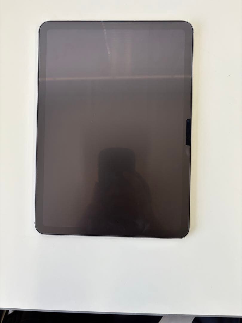 iPad Air スペースグレー　第6世代 cellular 128