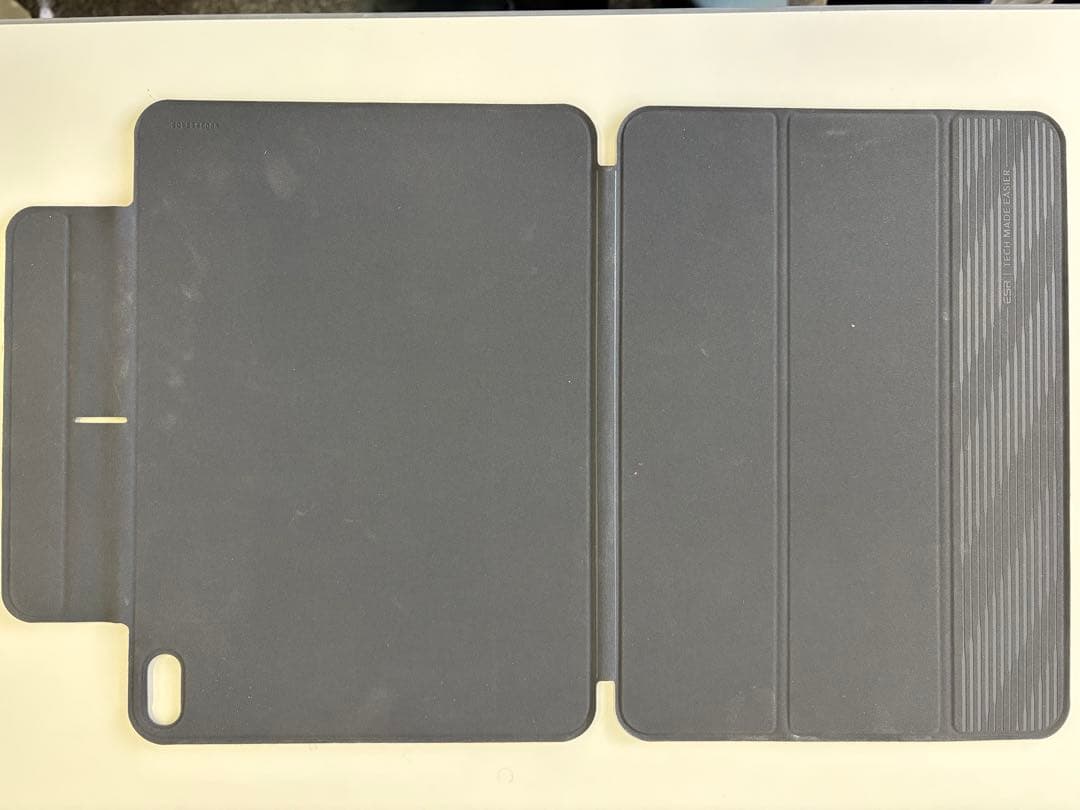 iPad Air スペースグレー　第6世代 cellular 128