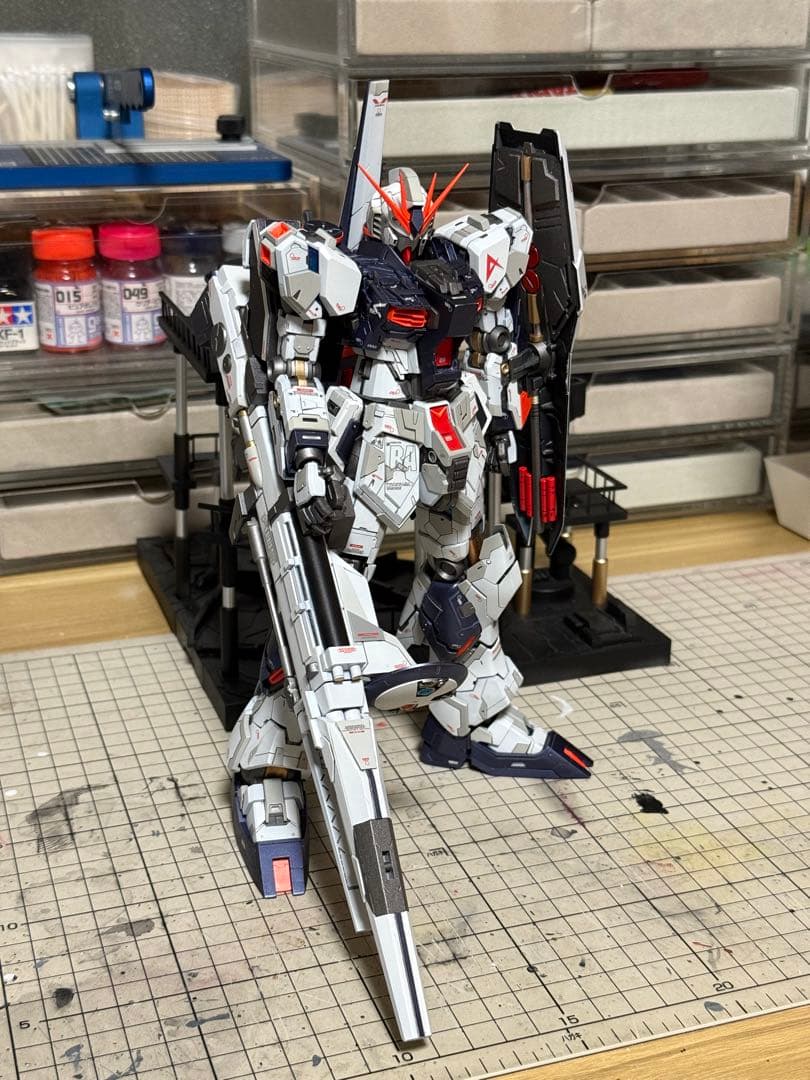 ジュン様へMG νガンダム　HWS 完成品