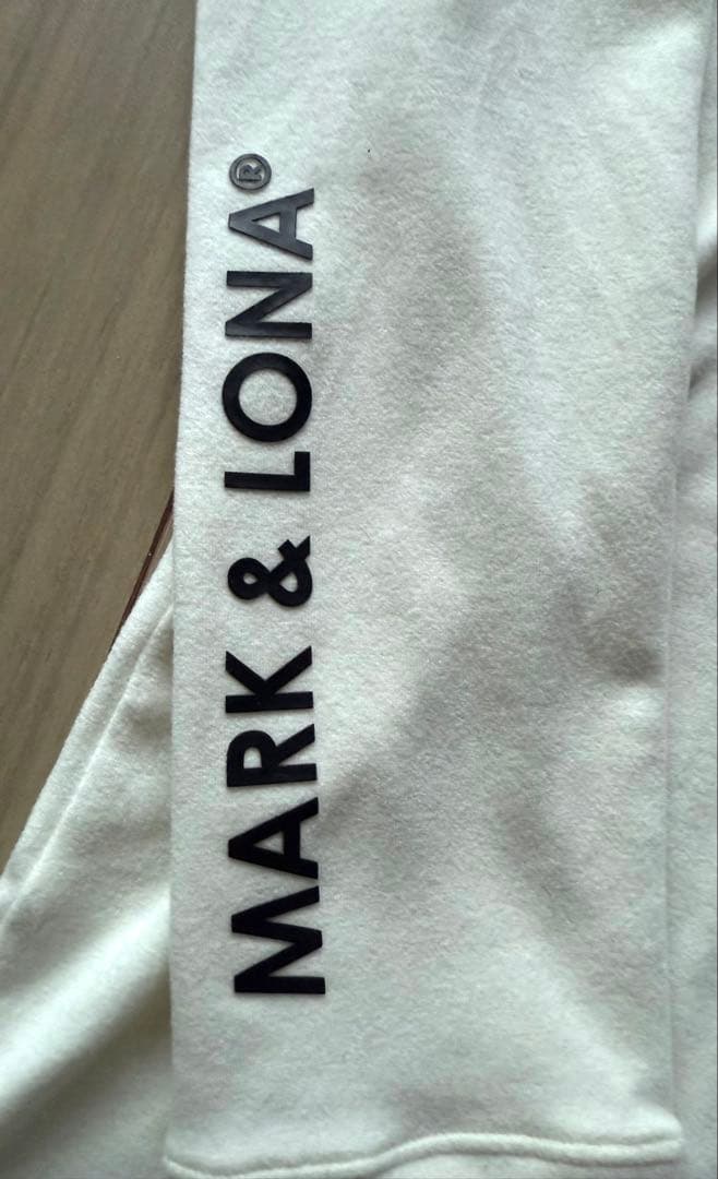 MARK & LONA 近年モデルモックネック