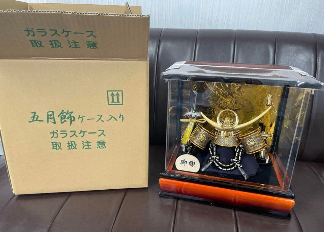未開封未使用品　五月人形 アクリル 王朝塗 ケース入り 5号 上杉謙信 兜飾り