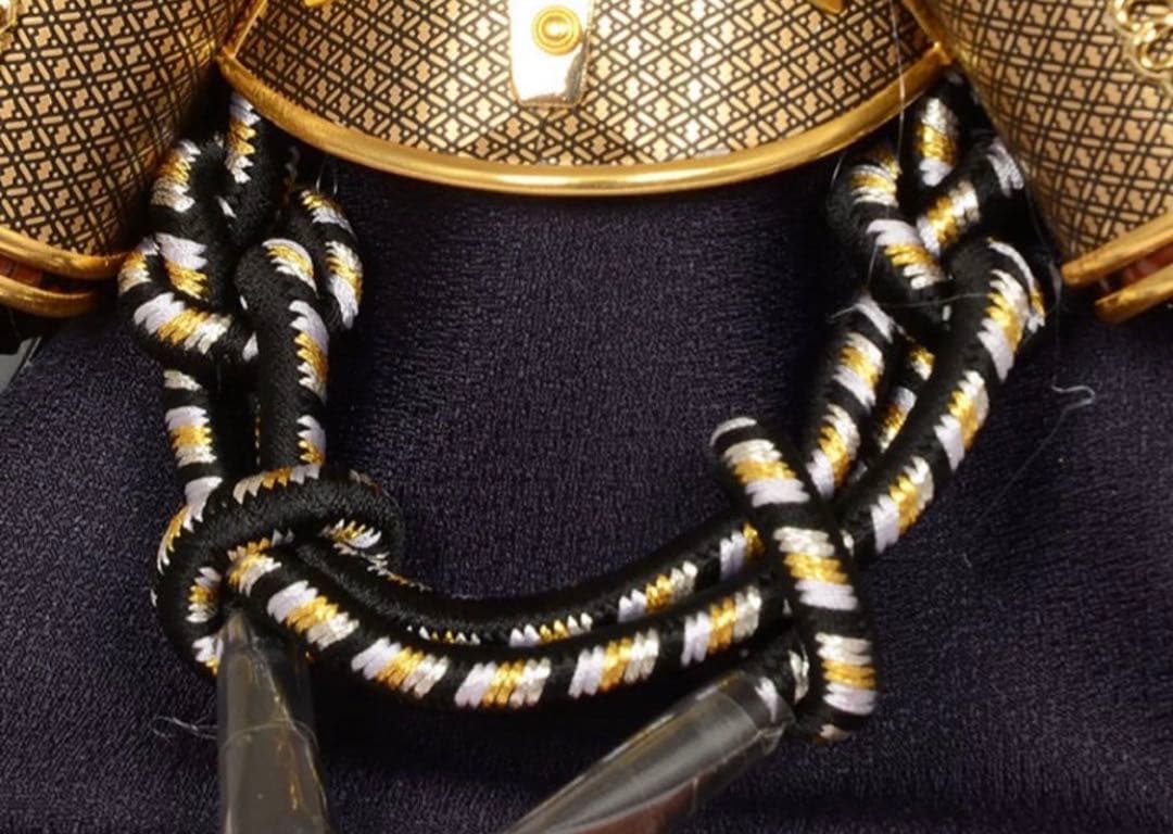 未開封未使用品　五月人形 アクリル 王朝塗 ケース入り 5号 上杉謙信 兜飾り