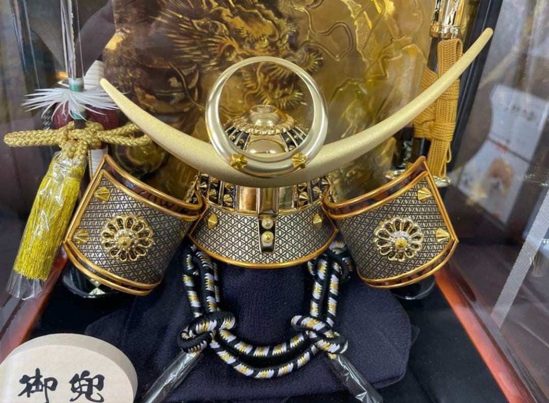 未開封未使用品　五月人形 アクリル 王朝塗 ケース入り 5号 上杉謙信 兜飾り