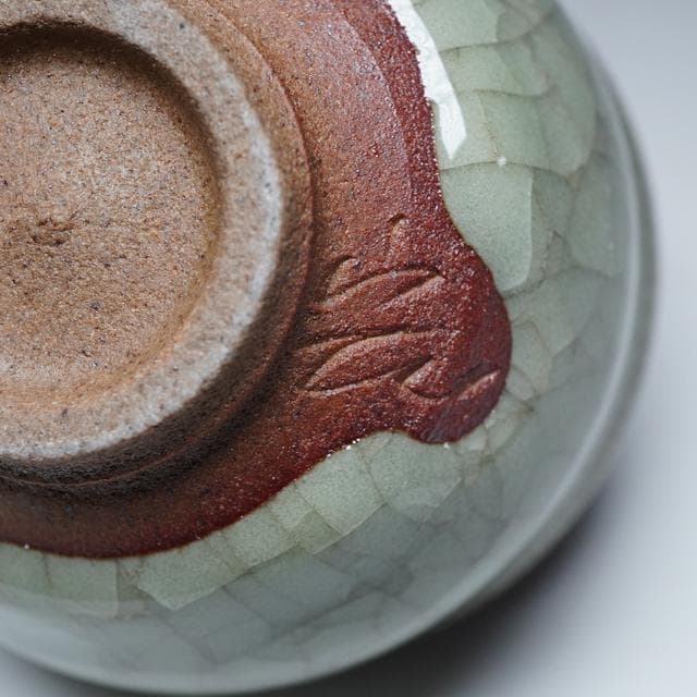 中島宏　青磁ぐい吞　共箱　人間国宝　酒器　鑑賞陶器　コレクション