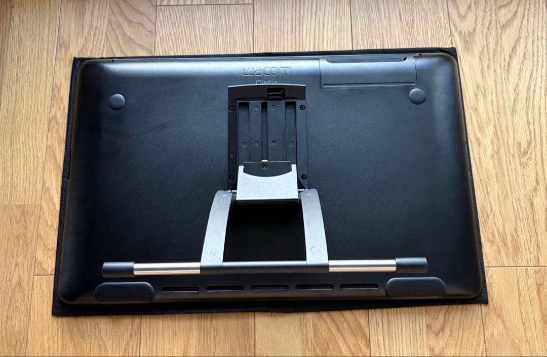 I*e様 Wacom Cintiq22液晶ペンタブレット[DTK-2260K0D