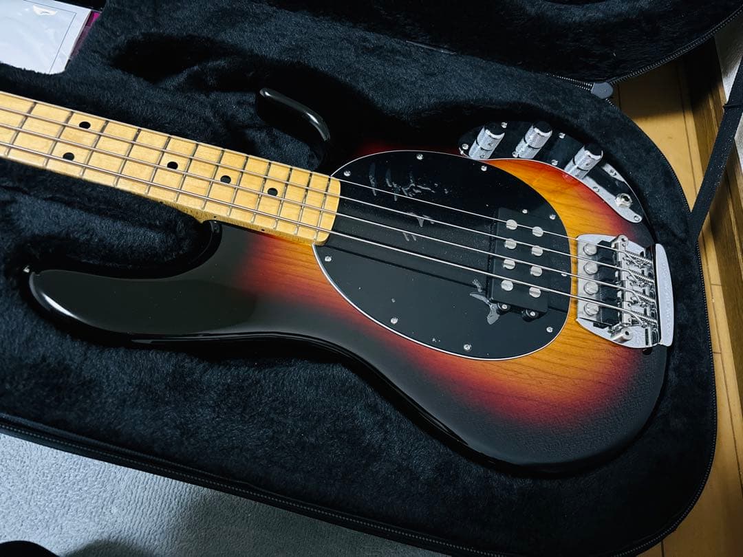 ベース MUSIC MAN Retro 70s StingRay