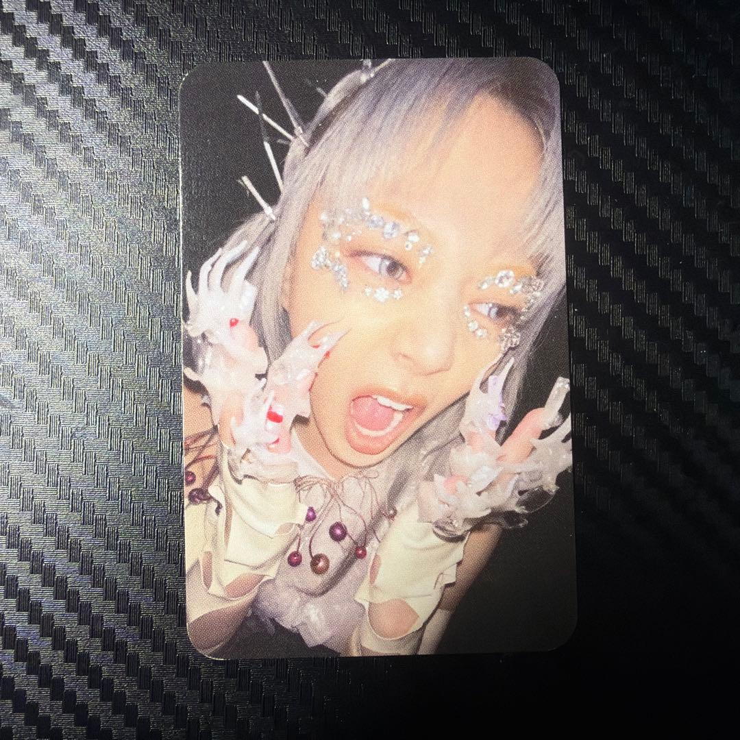 AWE amazon US アメリカ 限定 トレカ Hinata