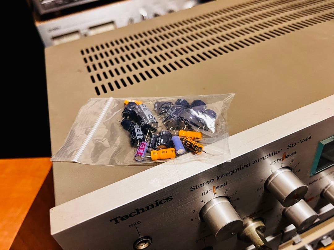 TECHNICS SU-V44プリメインアンプ