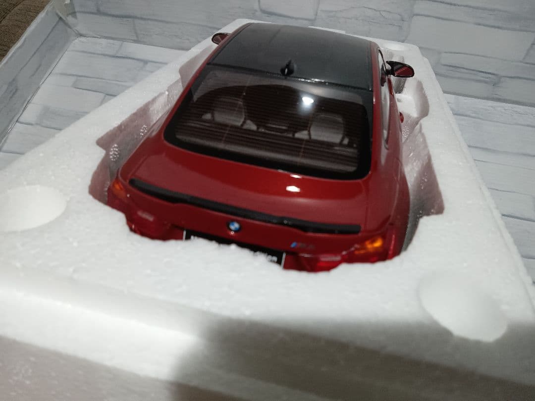 1/18 BMW M4 パフォーマンスエディション　ミニカー　オレンジ