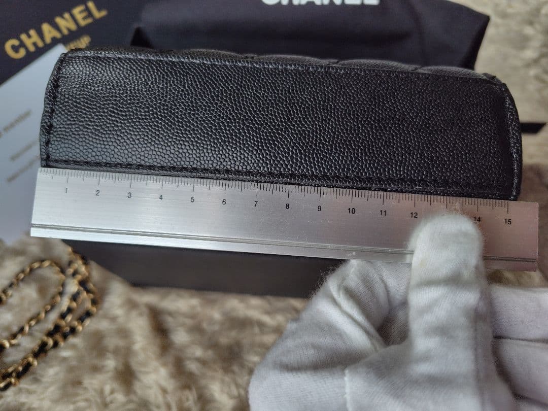 CHANEL ブラックレザー キルティング　ショルダーバッグ　ミニバッグ