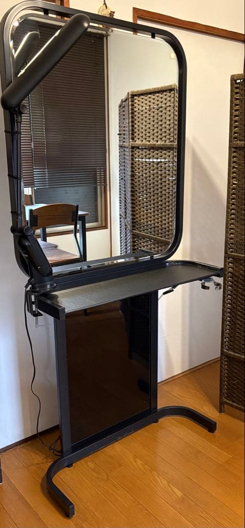 可動式ライト付き ドレッサー 化粧台　メイク台 ブラック スリム