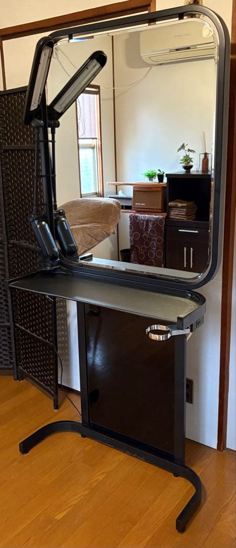 可動式ライト付き ドレッサー 化粧台　メイク台 ブラック スリム