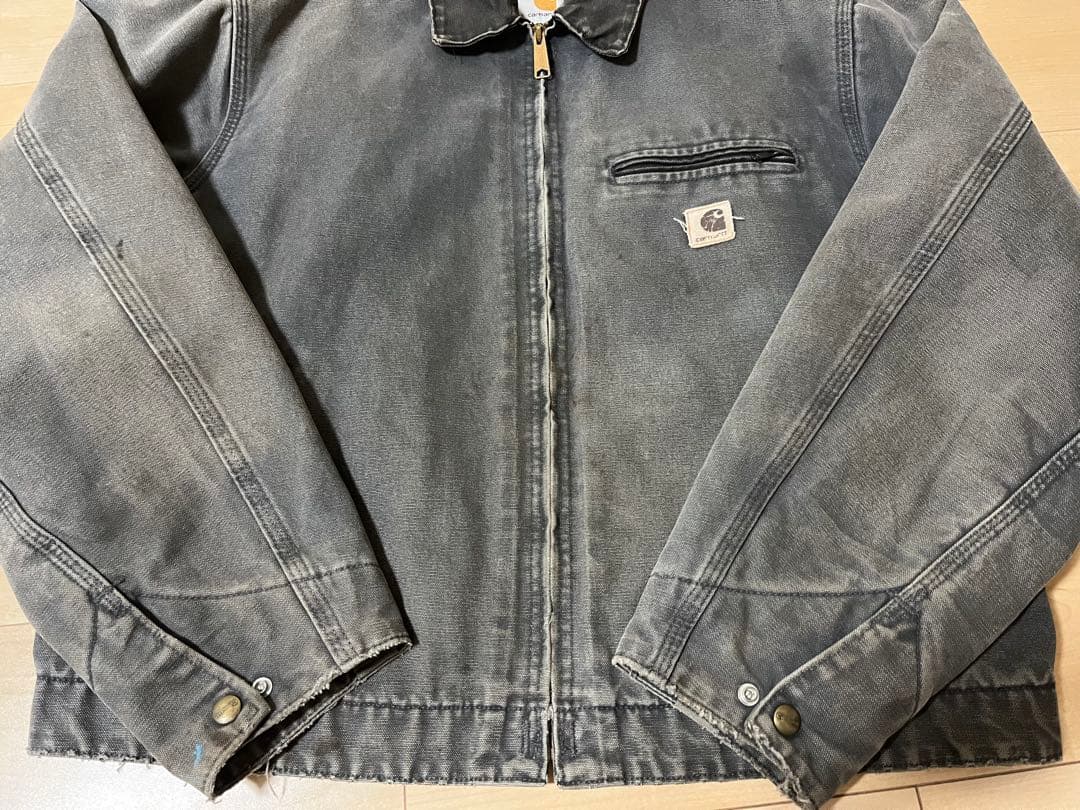 Carhartt ブラック フェード デトロイトジャケット