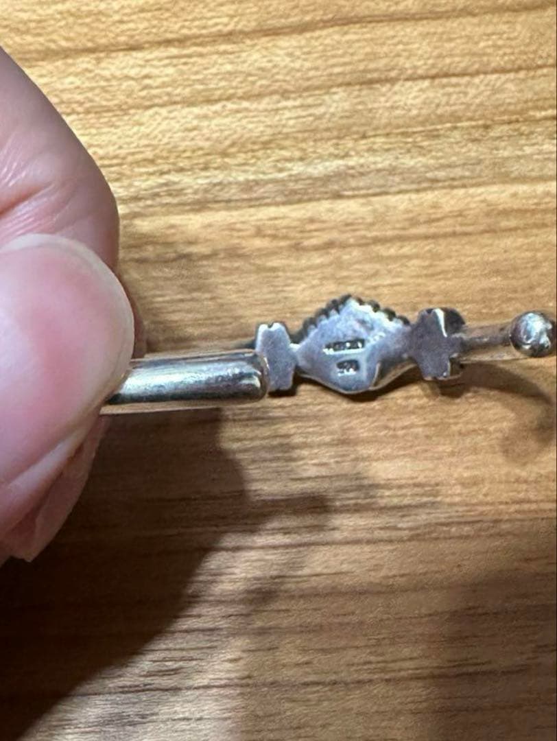 アーチセブンスター　握手バングル ブラックダイヤ