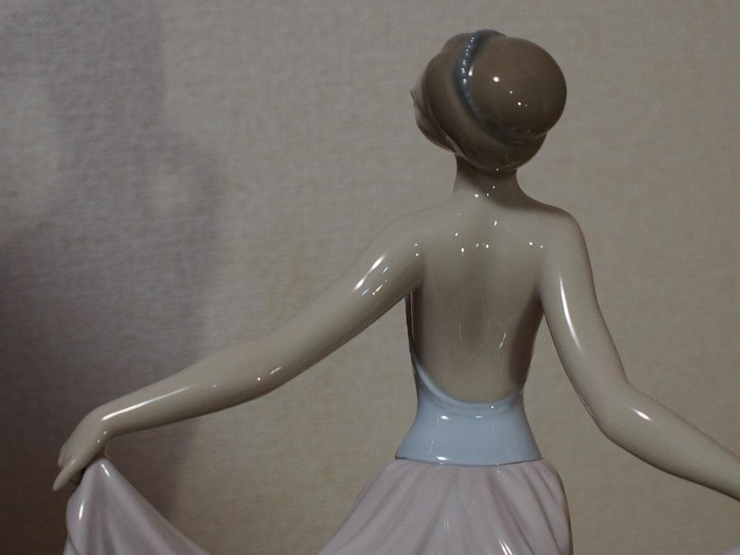 ◆ LLADRO リヤドロ 　踊る少女（ノーマルバージョン）　美品