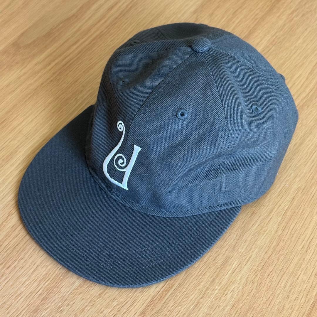 NEPENTHES × Unlikely BASEBALL CAP GRAY