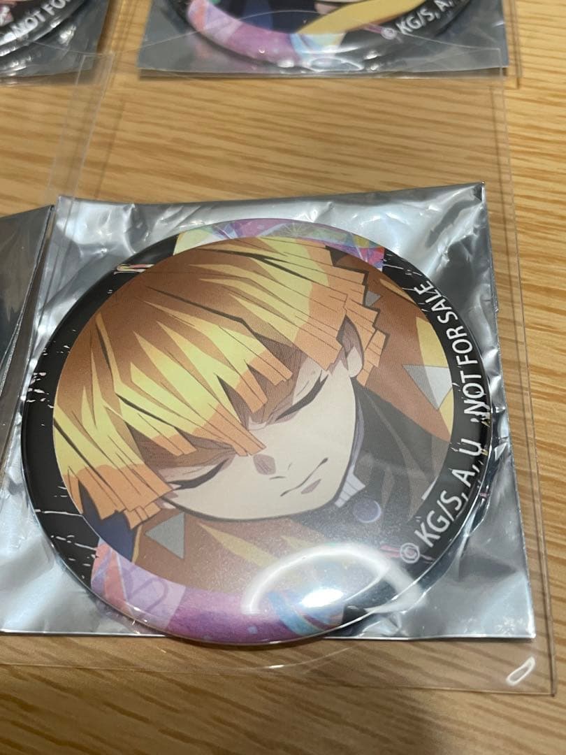 【新品】鬼滅の刃 柿安 弁当 缶バッチ カナヲ 伊之助 禰豆子 炭治郎 玄弥