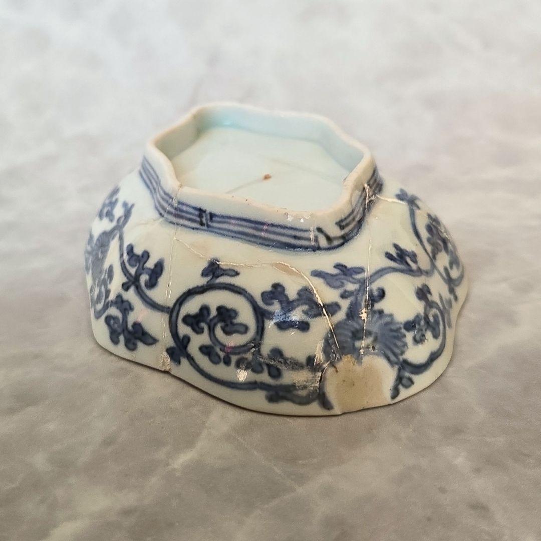 古伊万里　藍柿手　染付　向付　桜　江戸時代　骨董　金直し　金継ぎ　アンティーク