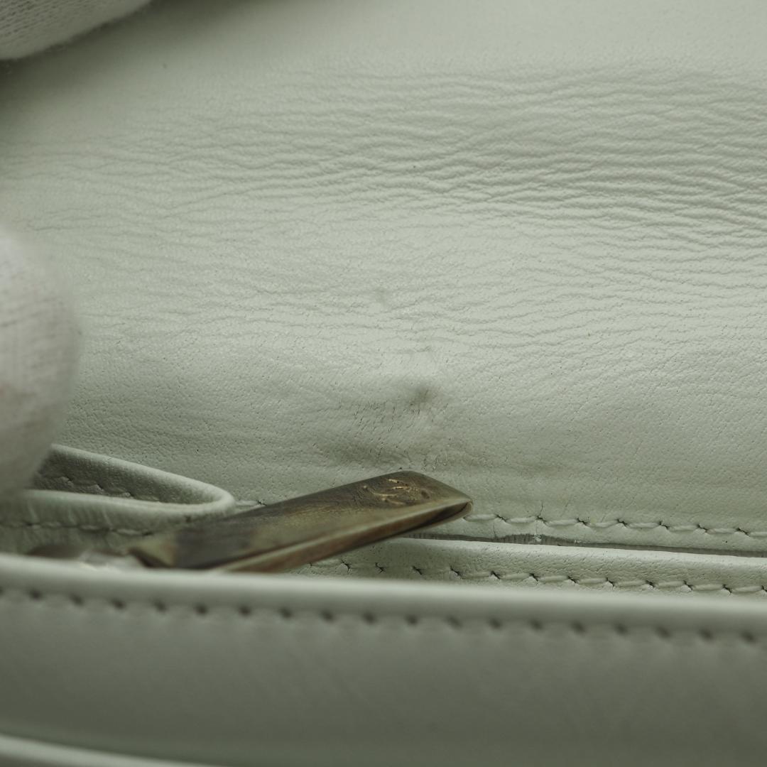 CHANEL シャネル カンボンライン パイソン 二つ折り財布 ホワイト系