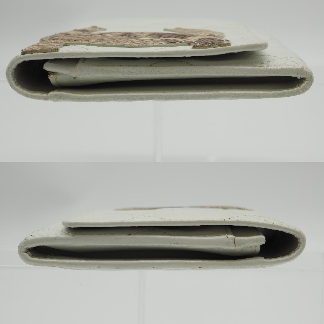 CHANEL シャネル カンボンライン パイソン 二つ折り財布 ホワイト系