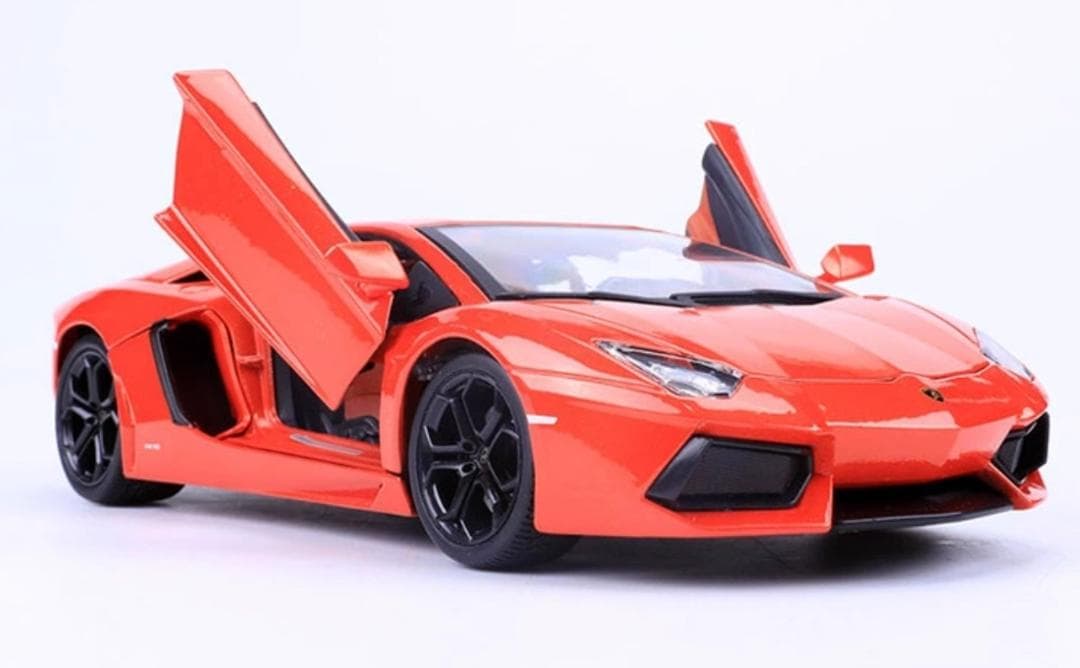 ランボルギーニ Aventador LP 700-4 ミニカー 完成品 1/18