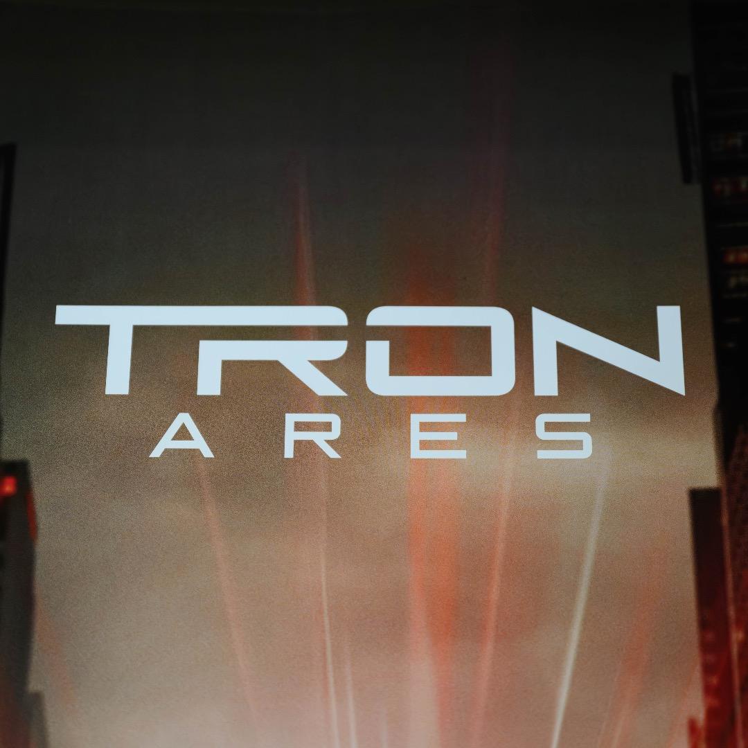 【映画館用両面ポスター】トロン:アレス / Tron: Ares　IMAX