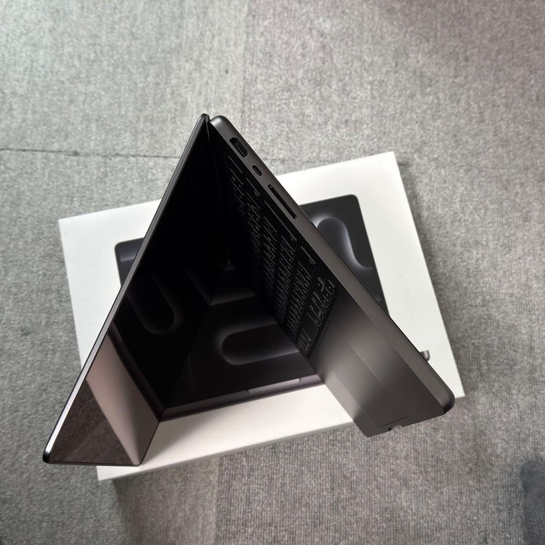 MacBook Pro 14インチ (M3 Pro) 18GB/512GB