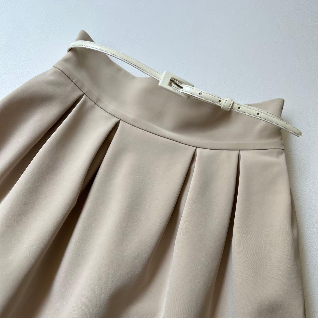 美品　FOXEY NEWYORK フォクシー　ボックスプリーツスカート　ベージュ