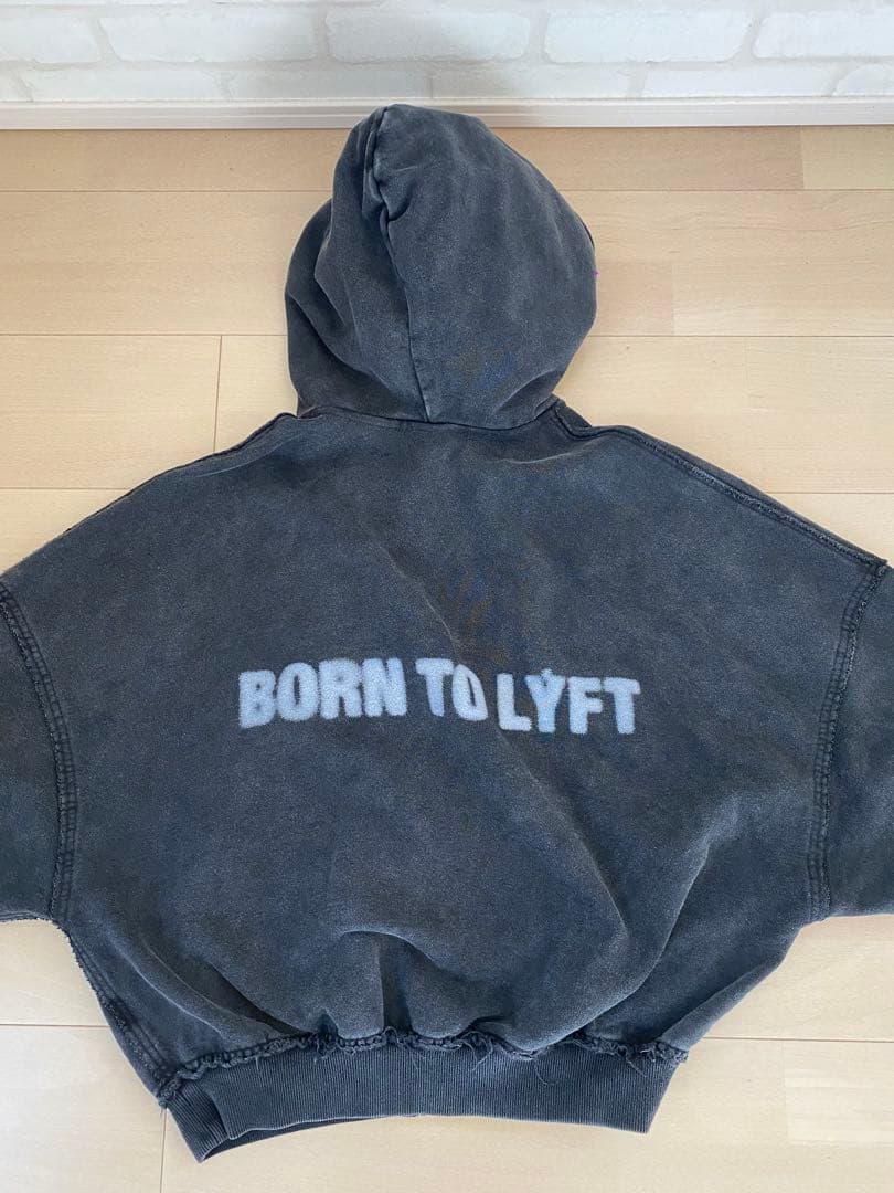 LYFT ダークグレー ジップアップパーカー S