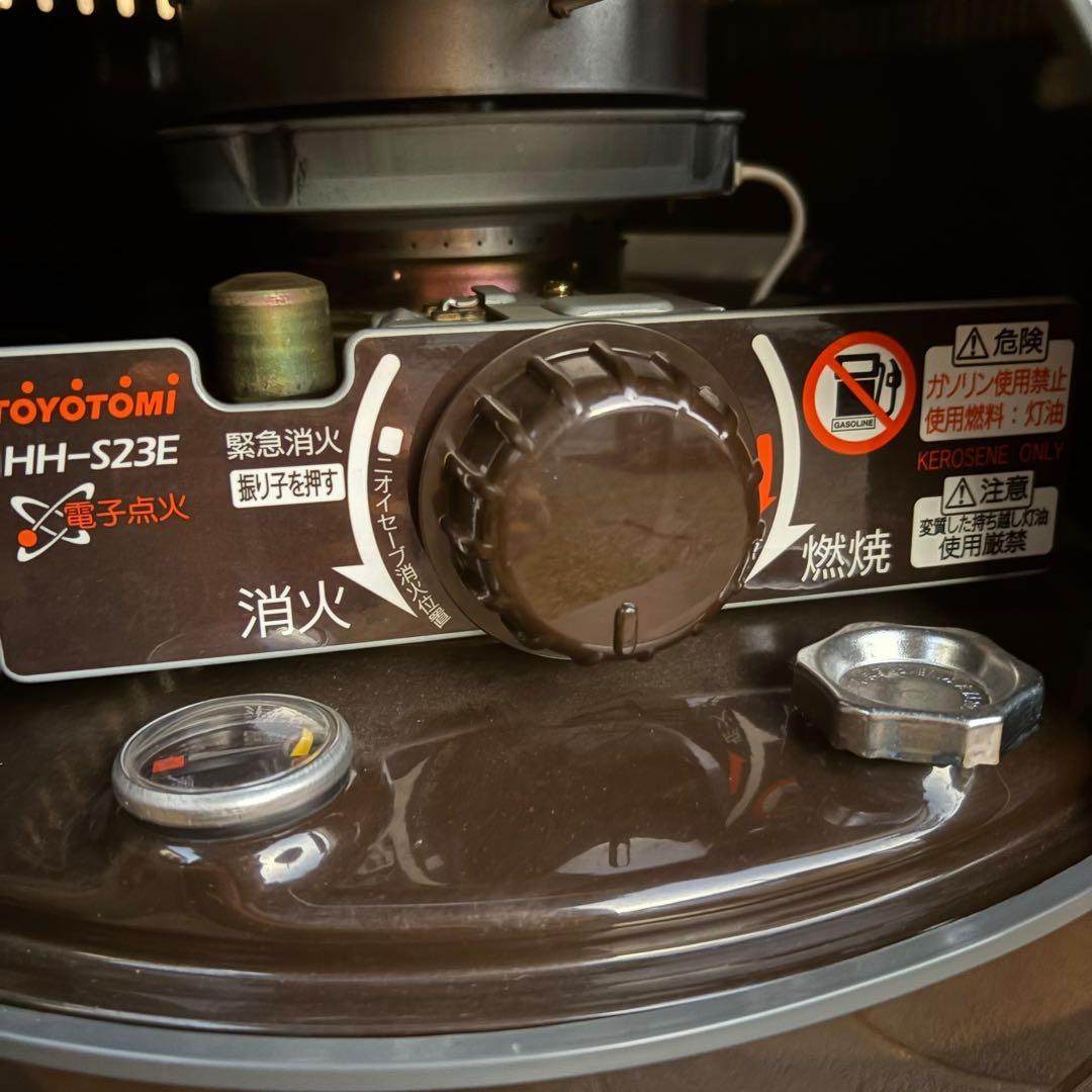 今日まで価格‼️ 煮炊きができるストーブ！トヨトミ　火鉢型石油ストーブ HH-23