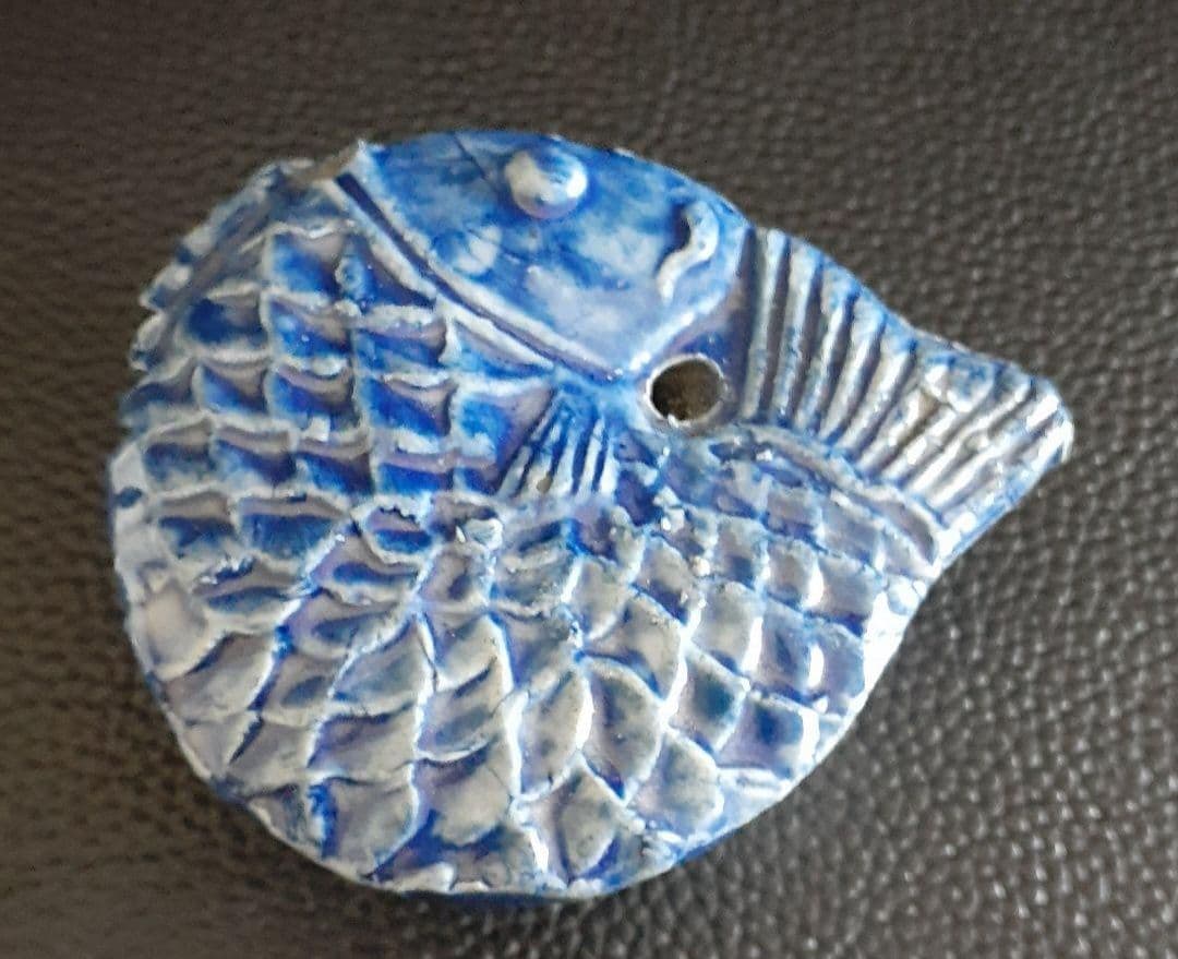 李氏朝鮮時代　李朝　瑠璃釉　陽刻浮彫　魚形　水滴　文房具　書道具　硯　硯石　毛筆