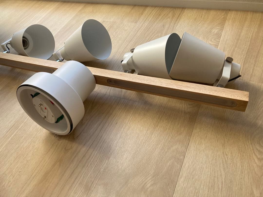 LOWYA LEDシーリングスポットライト(ホワイト/ナチュラル)