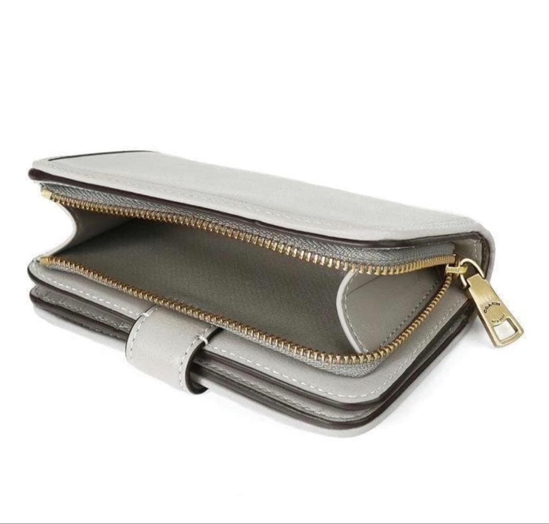 人気のCOACHコーチ極上レザータビー ミディアム ウォレット 二つ折り財布