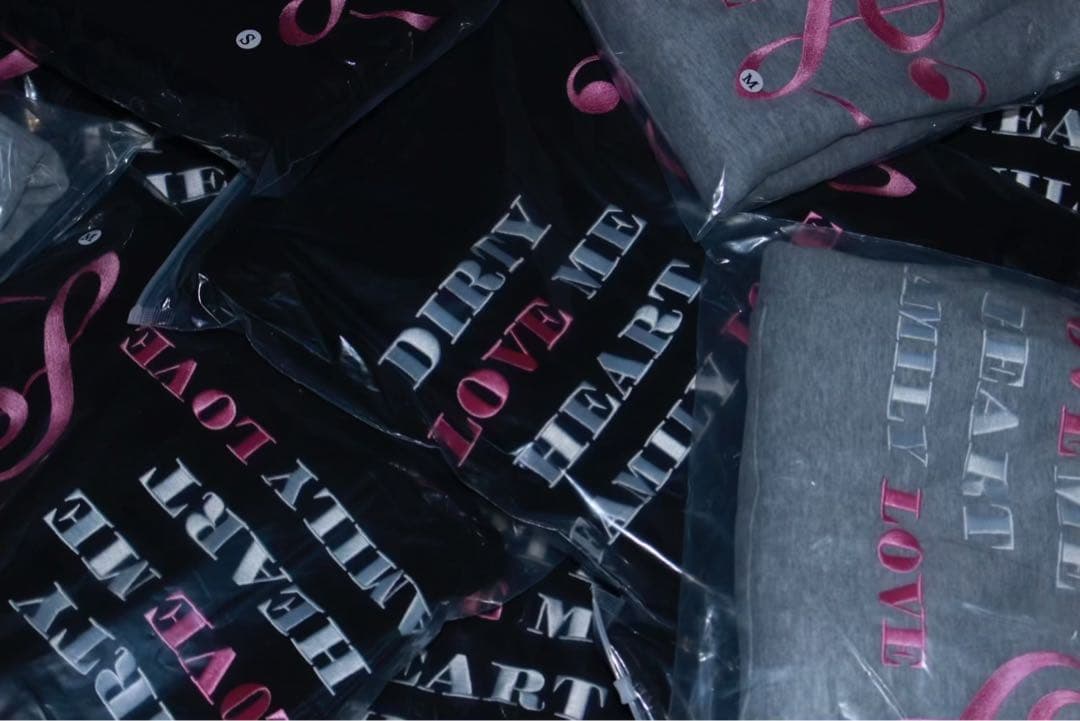 DIRTY A HEART ブラックパーカーS