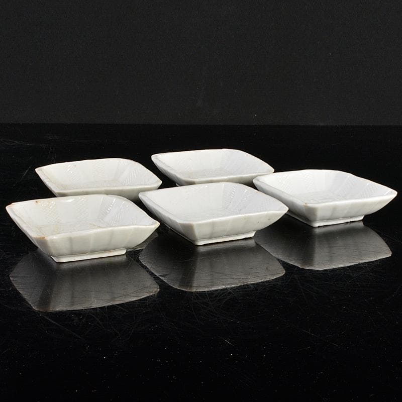 中国　明末期　白磁　陽刻　蝶文　四方小皿　五客　時代箱付　M　R5569