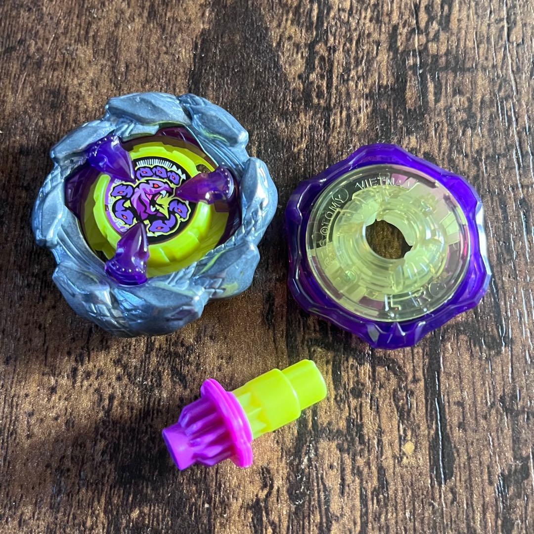 【限定新品】オロチクラスタ6-60LF ベイブレードX た3