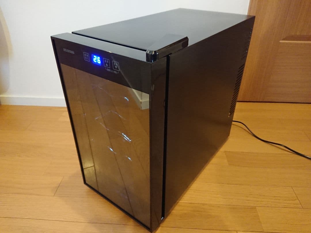 ⭐アイリスオーヤマ ワインセラー‼️PWC-251P-BK 送料無料