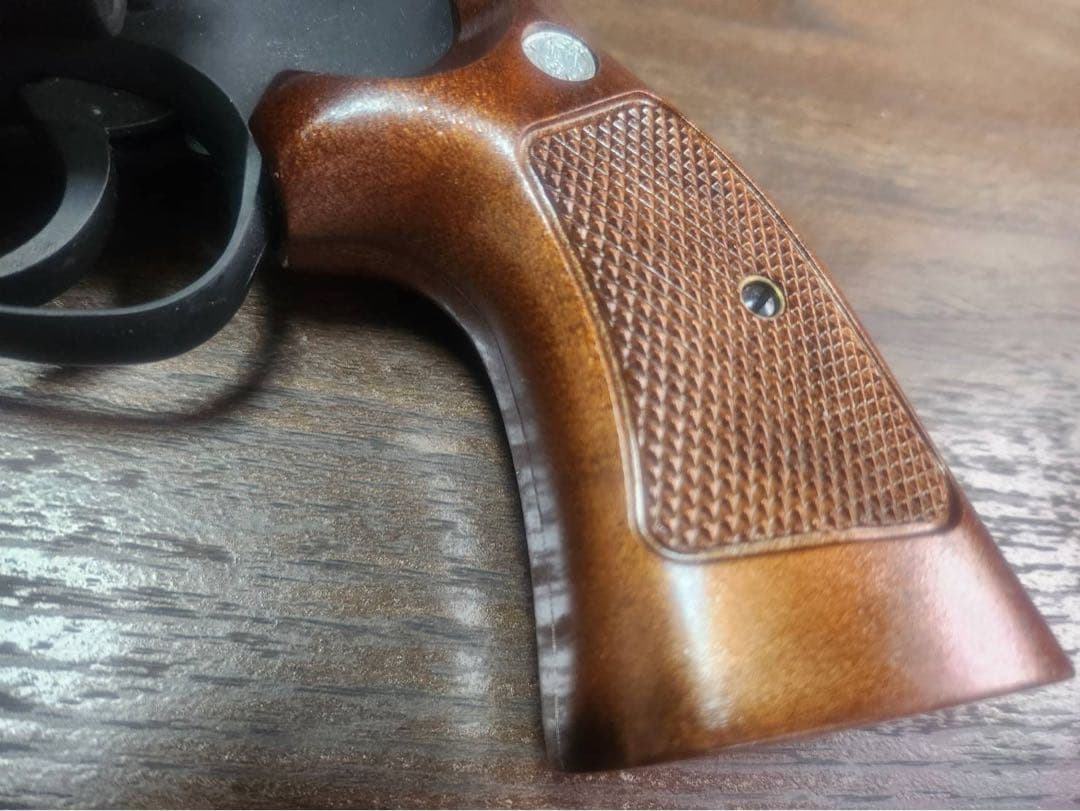 スミスアンドウェッソン 357マグナム