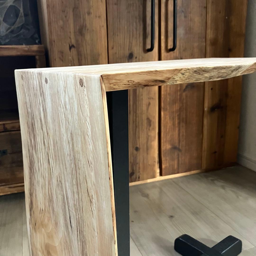 栃(トチ)一枚板　サイドテーブル　ハンドメイド