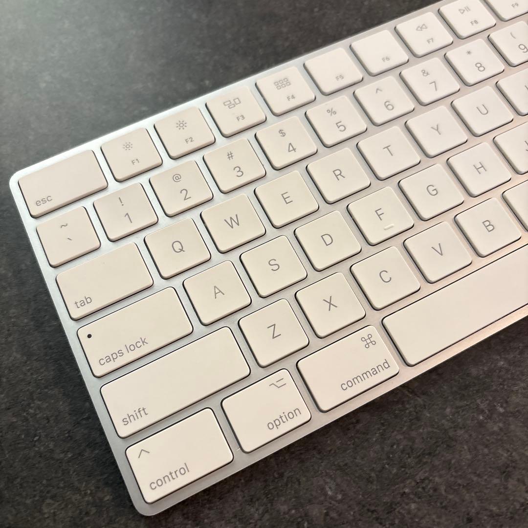 Apple Keyboard (US)ホワイトキー Trackpadセット