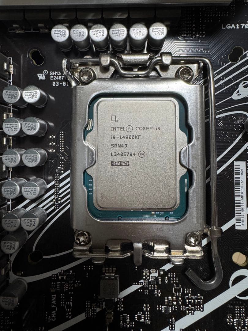 intel 14900kfとASUS Z790-Pセット