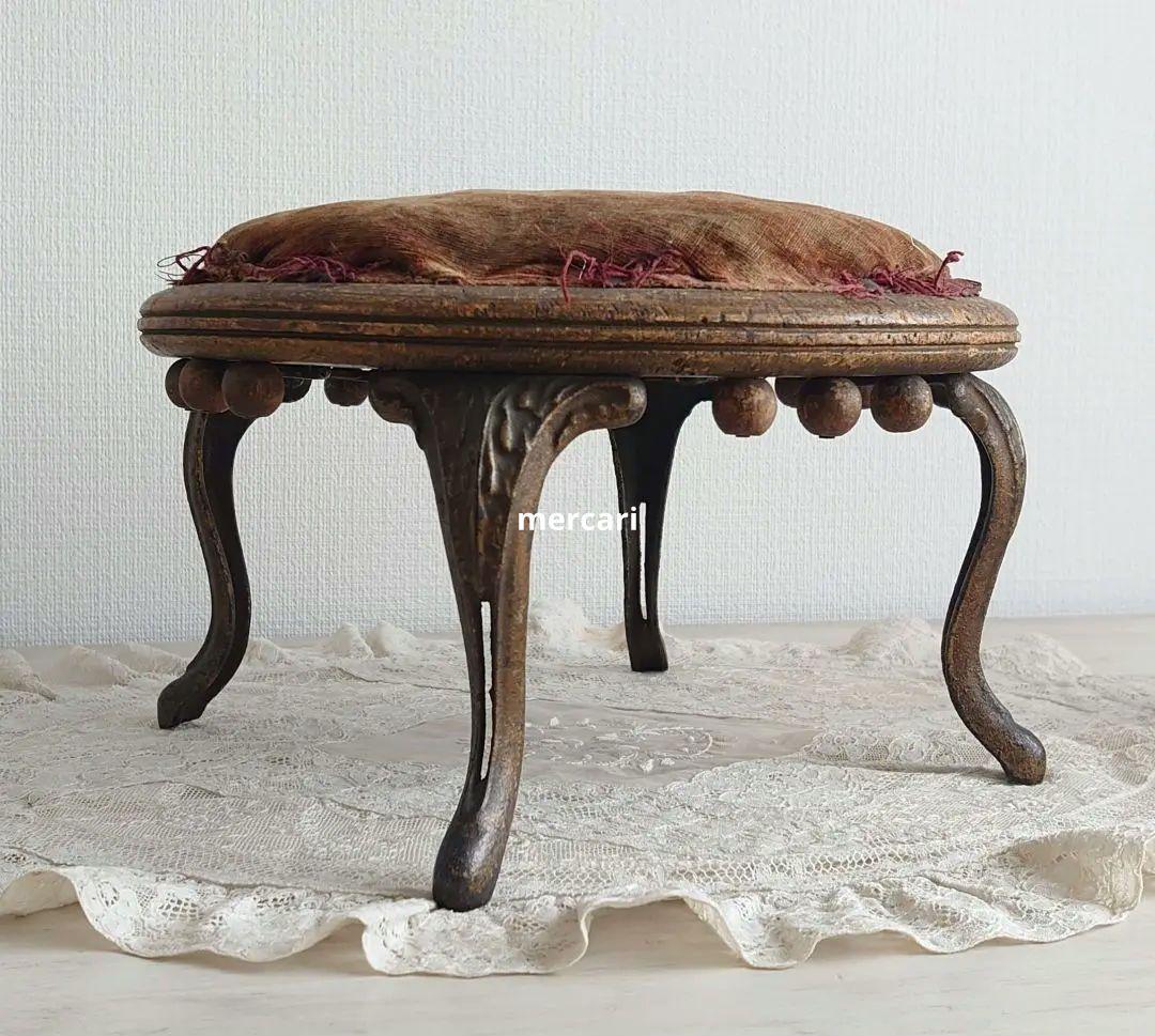 フランス製　アンティーク 美しい丸型　オットマン