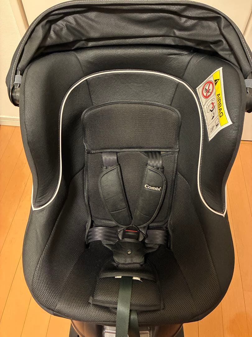 ☆状態良好☆ コンビ　クルムーヴ　ISOFIX エッグショック NBW ブラック