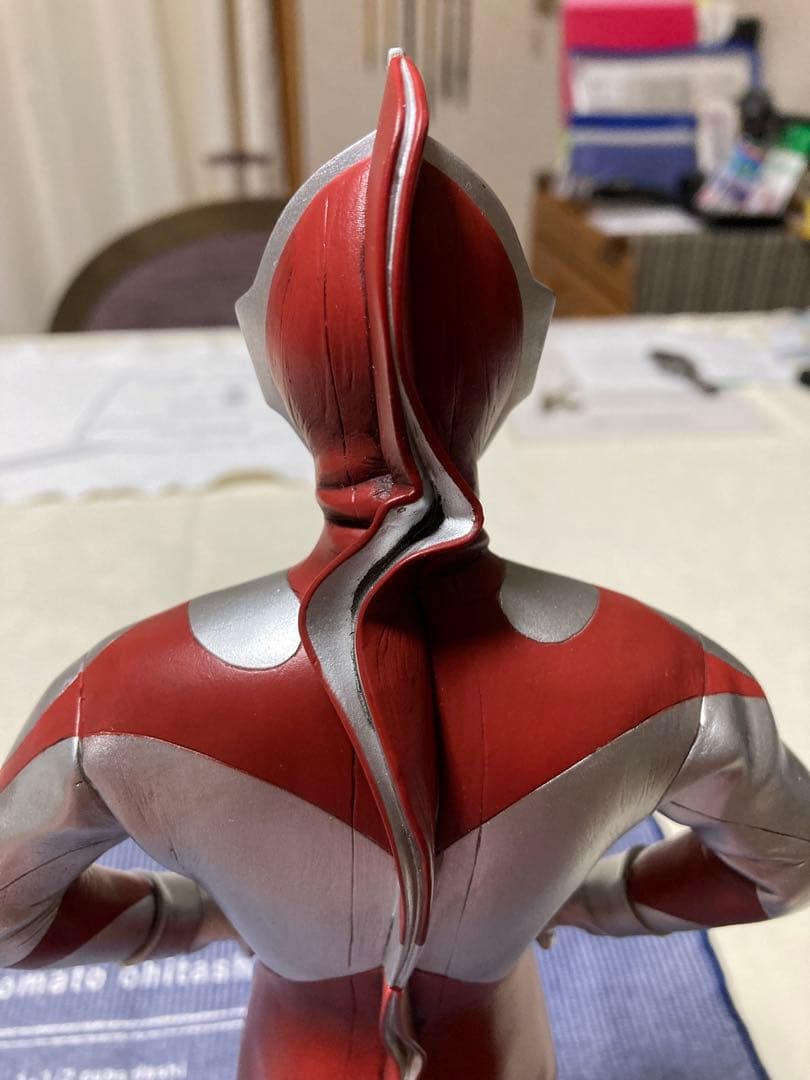 ウルトラマン フィギュア 赤/銀