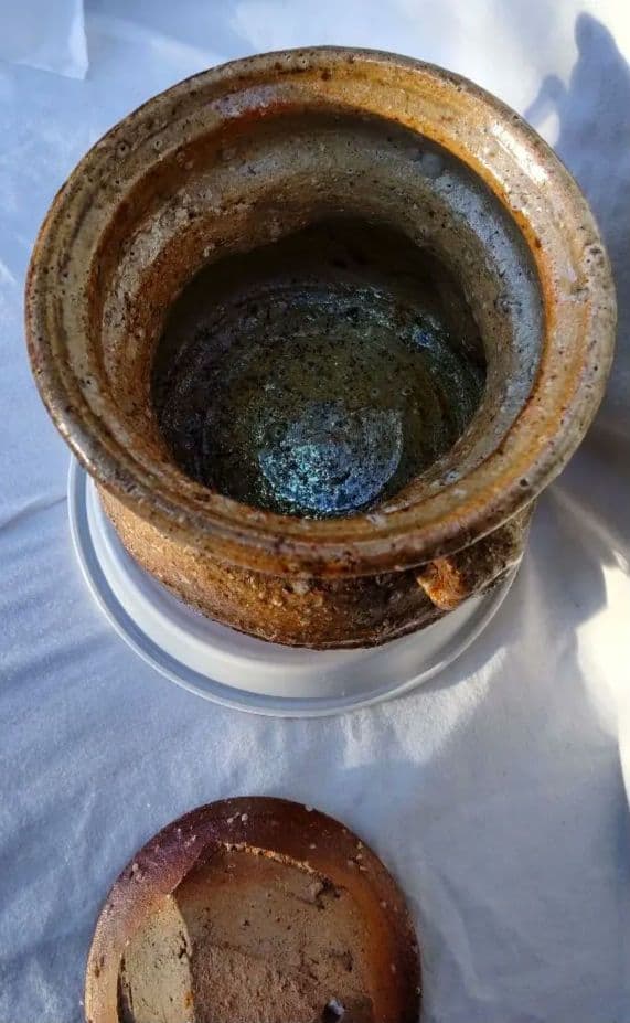 茶道具水差し信楽かと思います。