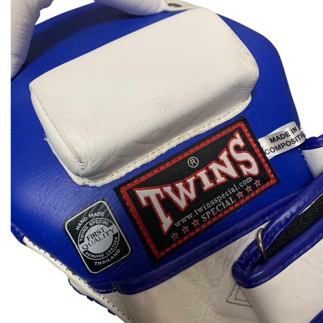 美品！TWINS ツインズ パンチングミット 左右キックボクシング ボクシング