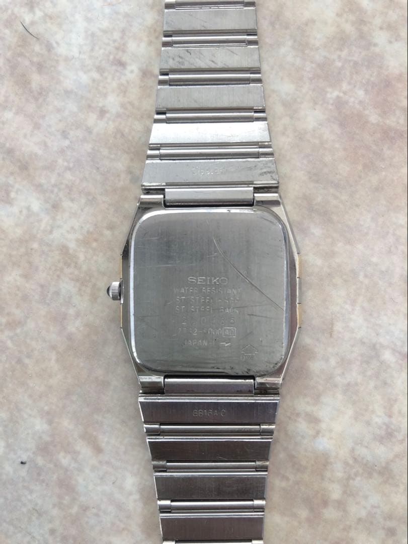 動作品　SEIKO Dolce クォーツ腕時計 シルバー/ゴールド