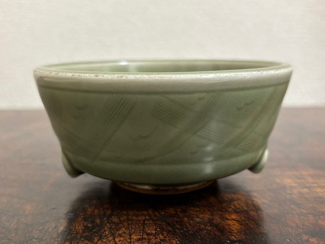 【美品】唐物 龍泉窯 青磁三脚香炉 外口径12cm　中国古玩 唐物