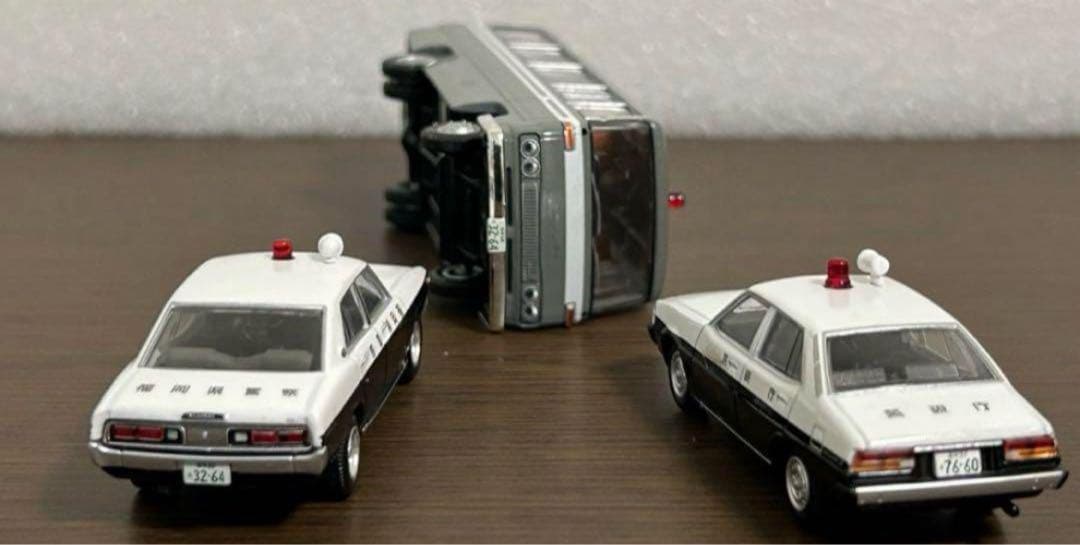 訳あり トミカリミテッドヴィンテージネオ 護送車 パトカー 3台セット
